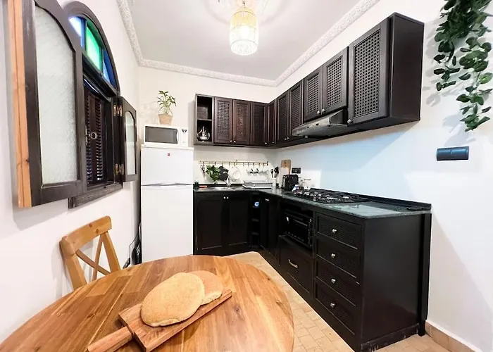 House In Old Medina For 10 Guests