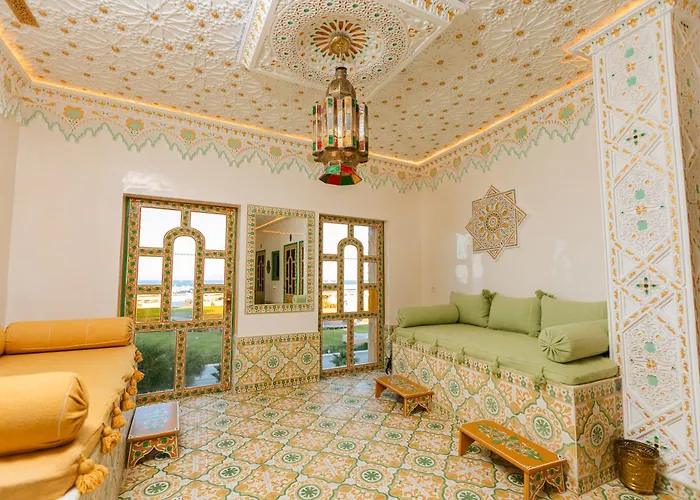 Colorful Traditional Riad W/Views Of Spain